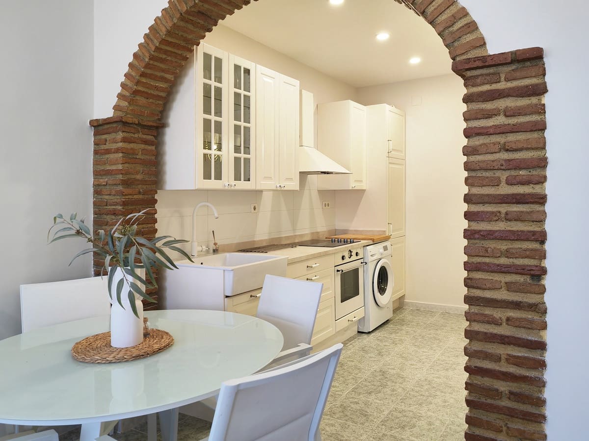 2 bedroom Apartment for sale in Mijas Costa with pool - € 290,000 (Ref: 9462912)