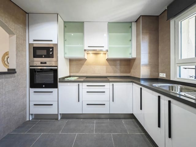 2 chambre Appartement à vendre à Cabopino, Marbella avec piscine garage - 695 000 € (Ref: 9502665)