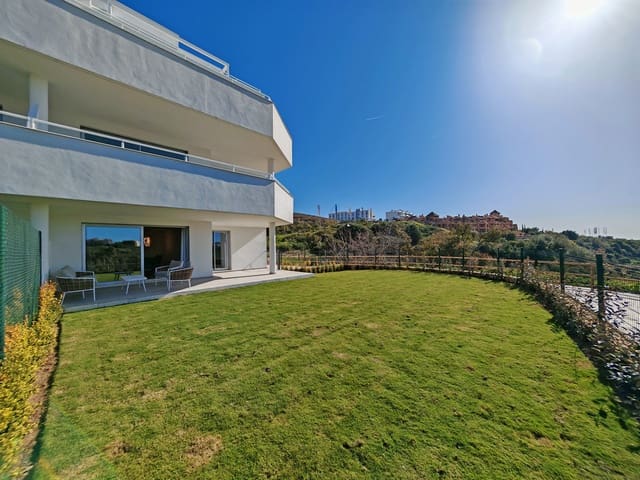 2 bedroom Apartment for sale in Cancelada, Estepona with pool garage - € 500,000 (Ref: 9502667)