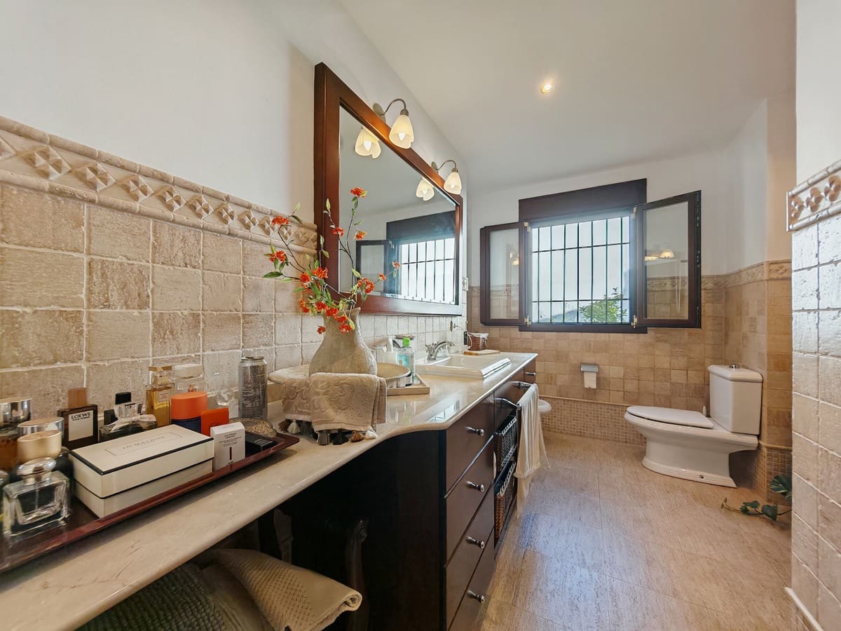 5 Zimmer Villa zu verkaufen in Mijas Golf mit Pool Garage - 1.150.000 € (Ref: 9502668)