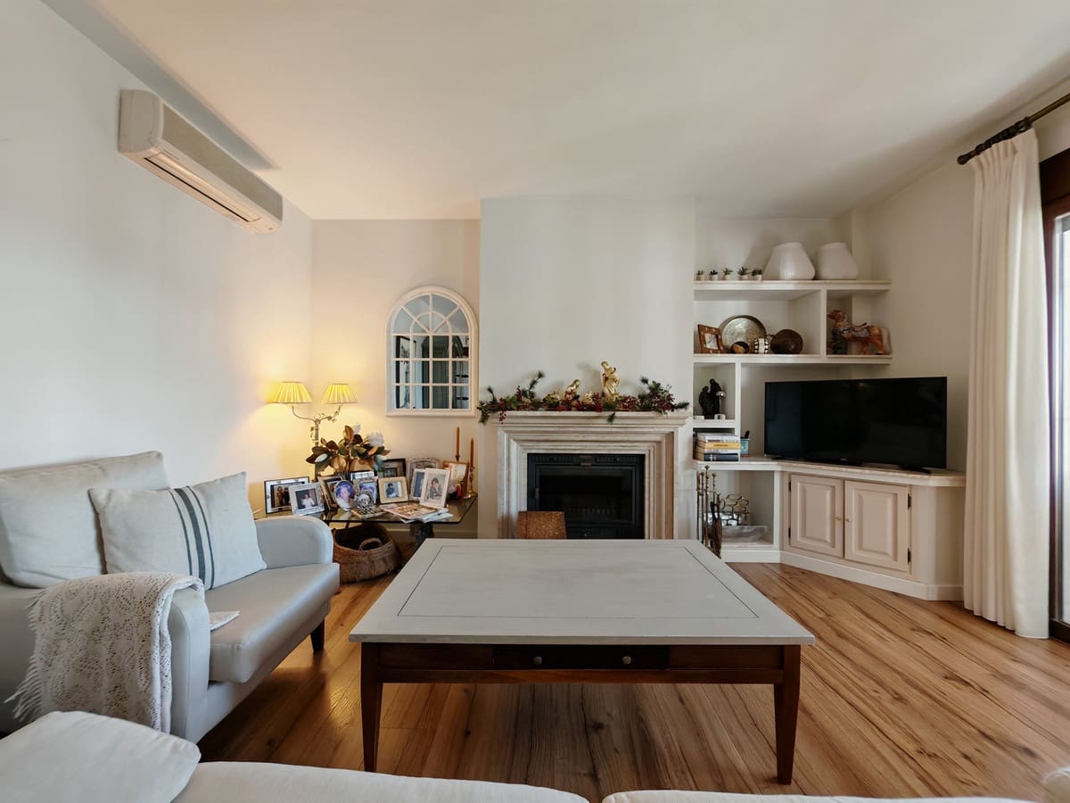 5 bedroom Villa for sale in Mijas Golf with pool garage - € 1,125,000 (Ref: 9502668)