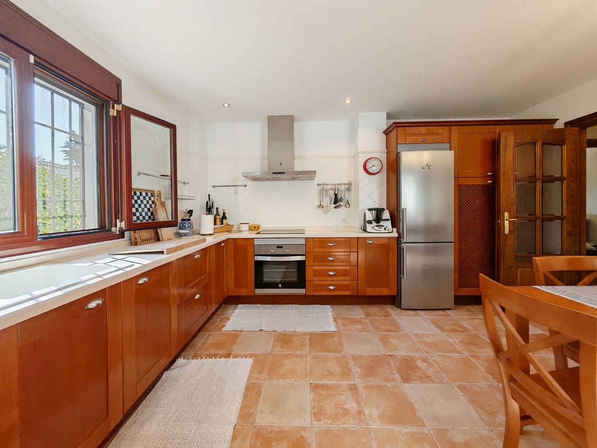 5 bedroom Villa for sale in Mijas Golf with pool garage - € 1,125,000 (Ref: 9502668)