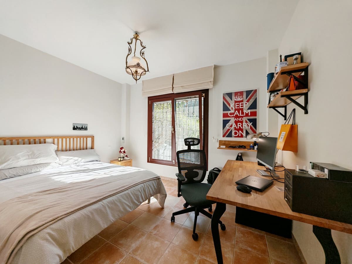 5 bedroom Villa for sale in Mijas Golf with pool garage - € 1,125,000 (Ref: 9502668)