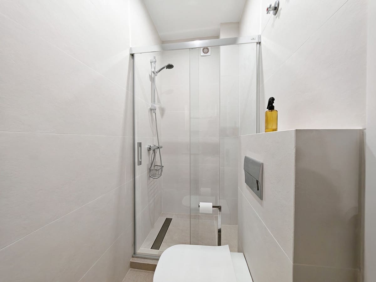 5 sypialnia Willa na sprzedaż w Las Chapas z basenem garażem - 2 350 000 € (Ref: 9502669)