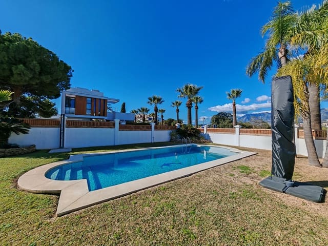 5 slaapkamer Villa te koop in Las Chapas, Marbella met zwembad garage - € 2.350.000 (Ref: 9502669)