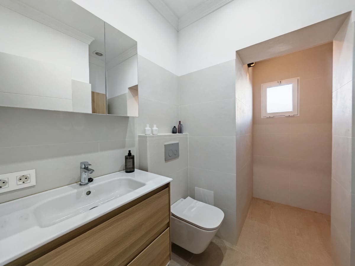 5 makuuhuone Huvila myytävänä paikassa Las Chapas mukana uima-altaan 
autotalli - 2 350 000 € (Ref: 9502669)