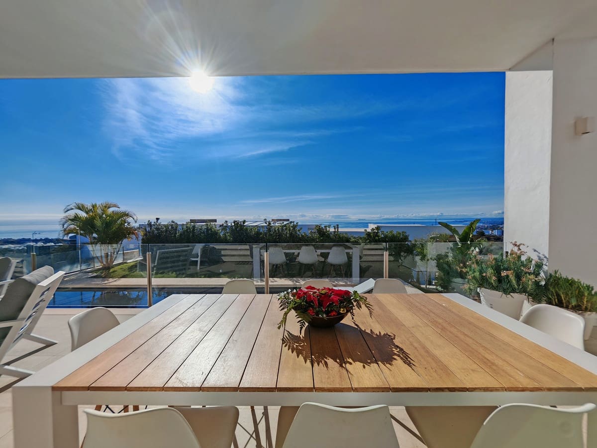 5 slaapkamer Villa te koop in Los Monteros met zwembad garage - € 2.950.000 (Ref: 9503032)