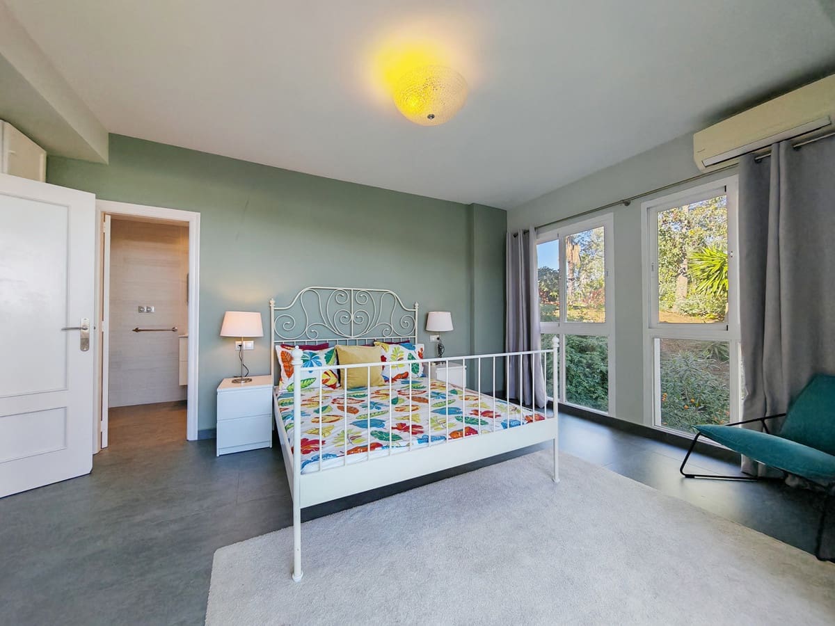 2 bedroom Apartment for rent in La Mairena with pool - € 1,900 (Ref: 9503242)