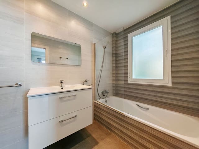 2 Zimmer Apartment zu vermieten in La Mairena, Ojen mit Pool - 1.900 € (Ref: 9503242)