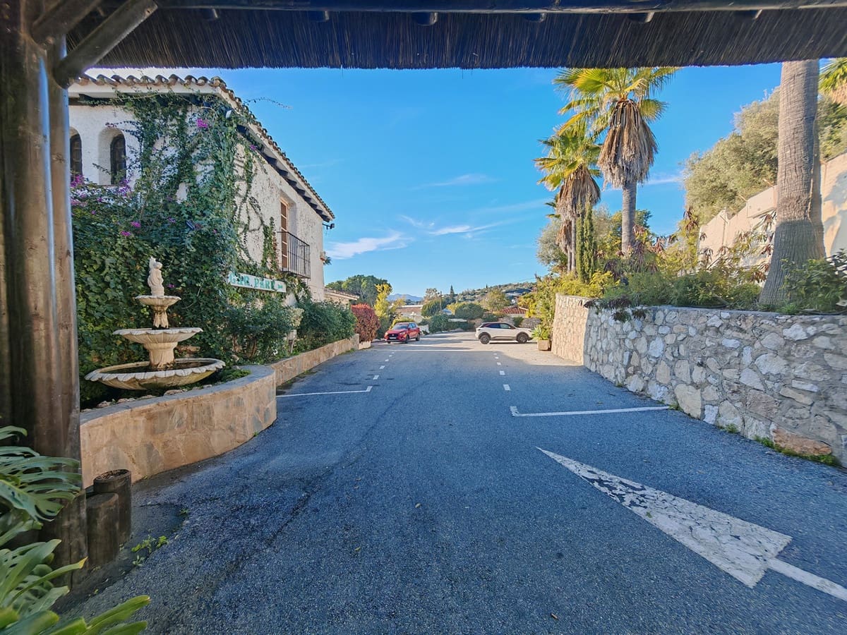 Bar/Restaurant zu verkaufen in Mijas mit Pool Garage - 1.495.000 € (Ref: 9504242)