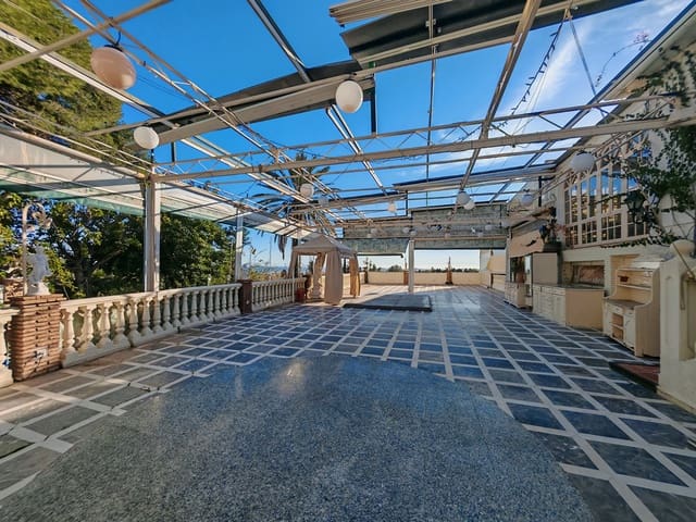 Bar/Restaurant zu verkaufen in Mijas mit Pool Garage - 1.495.000 € (Ref: 9504242)