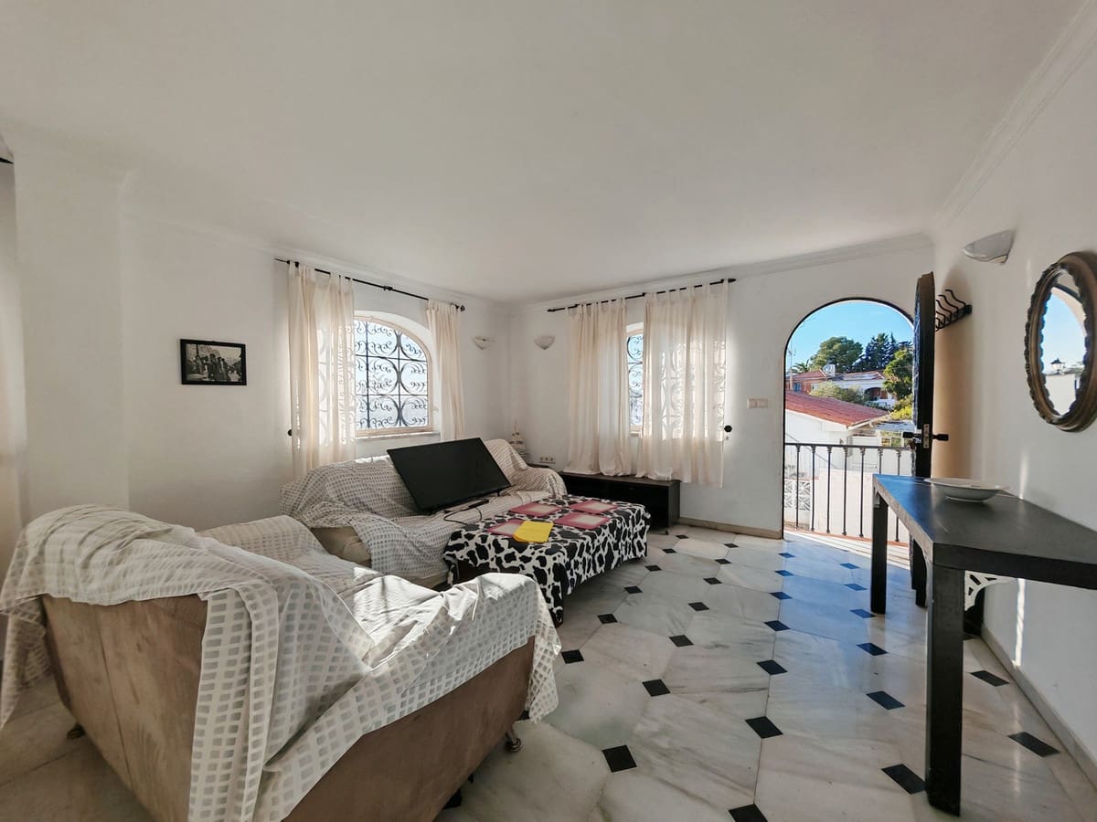 Restaurant/Bar for sale in Mijas with pool garage - € 1,495,000 (Ref: 9504242)