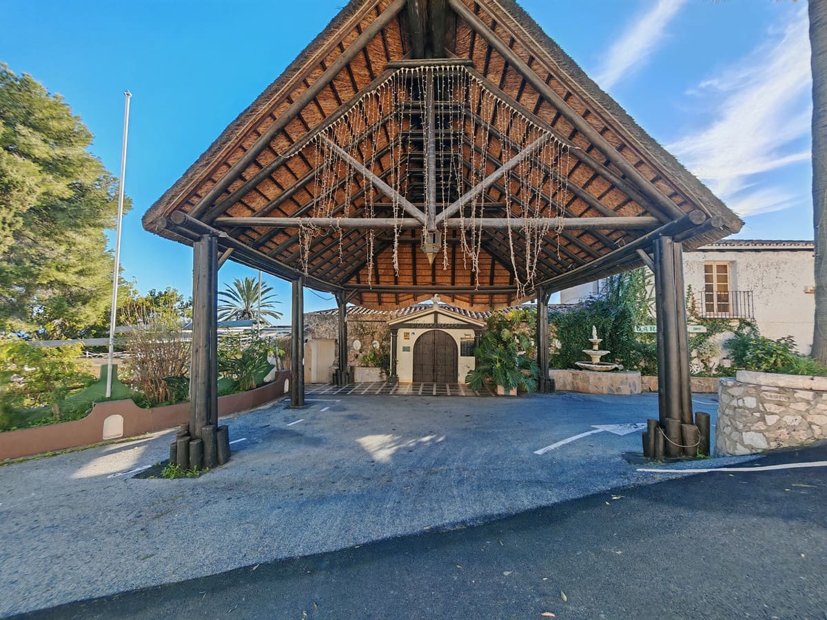Ristorante/Bar in vendita in Mijas con piscina garage - 1.495.000 € (Rif: 9504242)