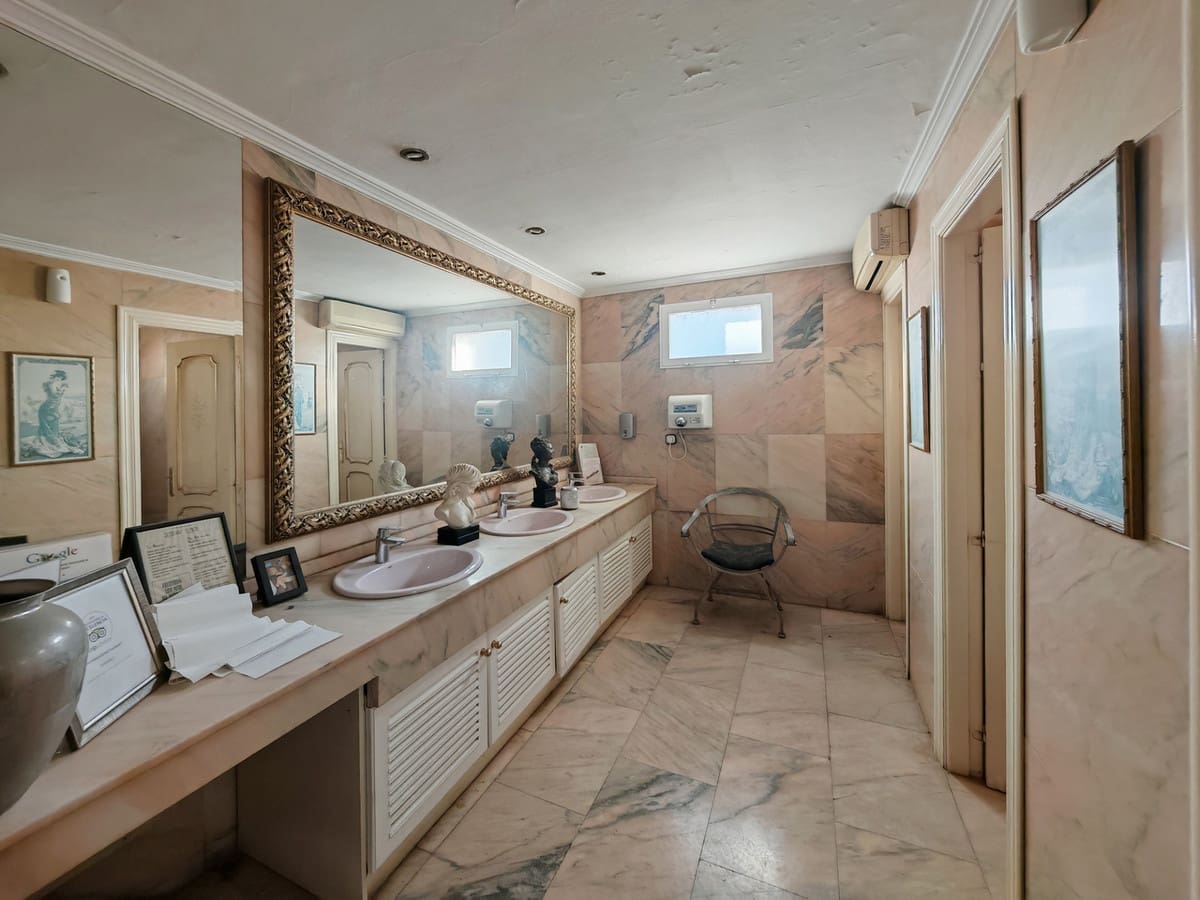 Ristorante/Bar in vendita in Mijas con piscina garage - 1.495.000 € (Rif: 9504242)