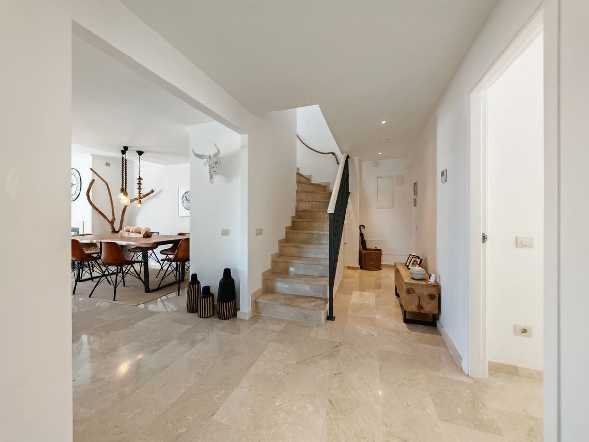 3 chambre Appartement à vendre à La Mairena avec piscine garage - 530 000 € (Ref: 9516068)