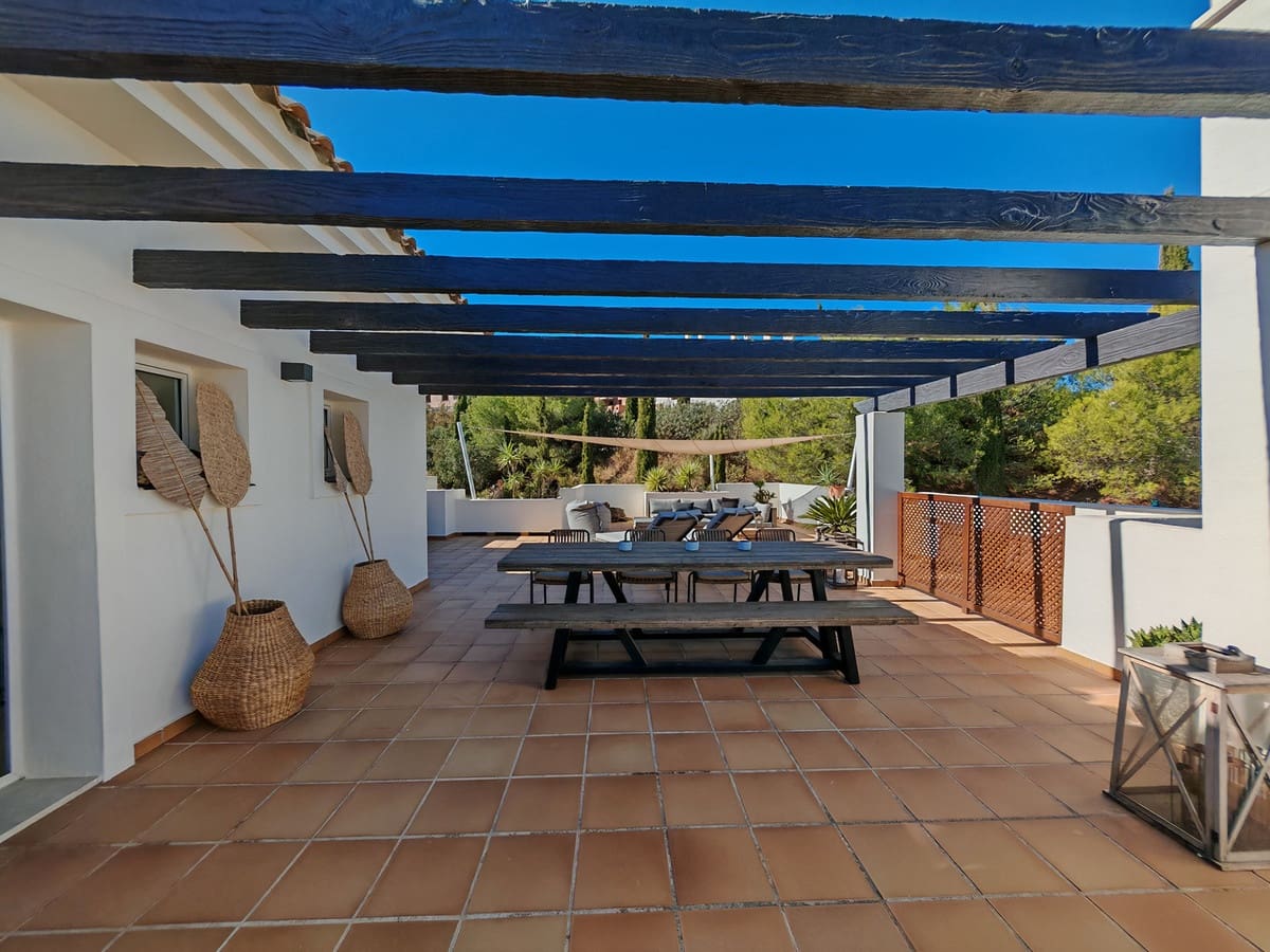 3 chambre Appartement à vendre à La Mairena avec piscine garage - 530 000 € (Ref: 9516068)