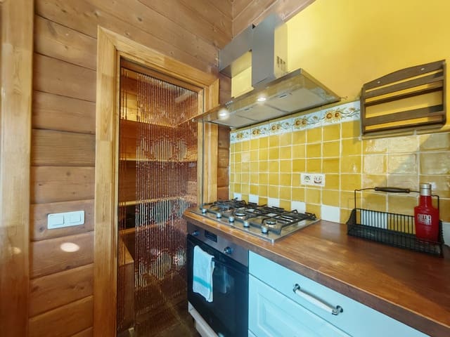 Finca/Casa Rural de 3 habitaciones en Ojen en venta con piscina garaje - 595.000 € (Ref: 9530476)