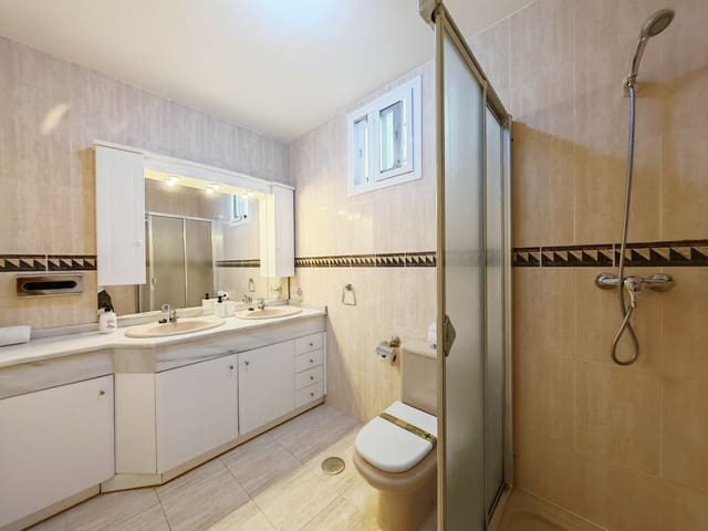 2 slaapkamer Appartement te koop in Calahonda, Mijas met zwembad - € 269.000 (Ref: 9533690)