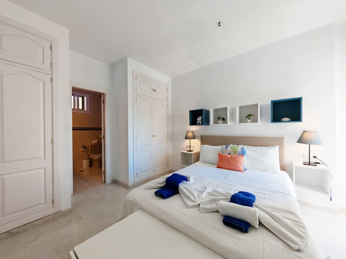 2 slaapkamer Appartement te koop in Calahonda met zwembad - € 269.000 (Ref: 9533690)