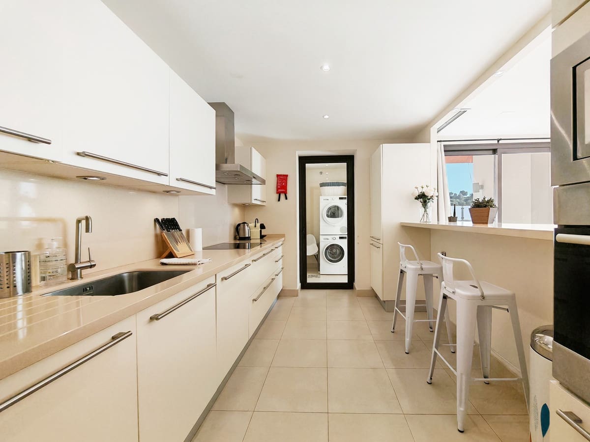 Ático de 2 habitaciones en Los Monteros en venta con piscina garaje - 499.000 € (Ref: 9534372)