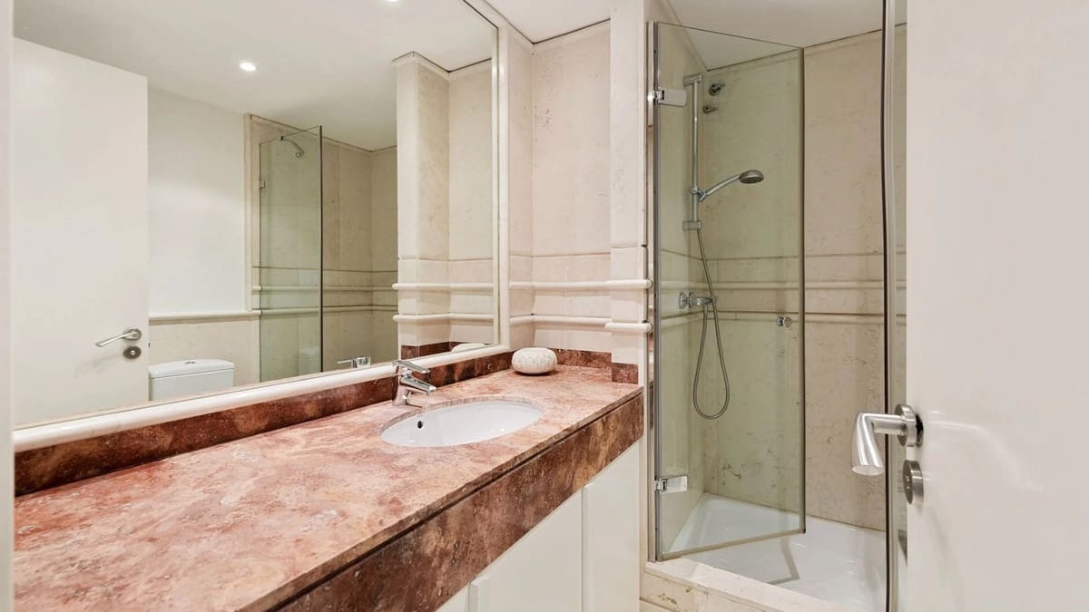 4 soverom Leilighet til salgs i Golden Mile med svømmebasseng garasje - € 1 395 000 (Ref: 9541062)