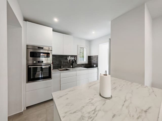 3 quarto Casa em Banda para arrendar em Calahonda, Mijas com piscina - 3 500 € (Ref: 9544469)