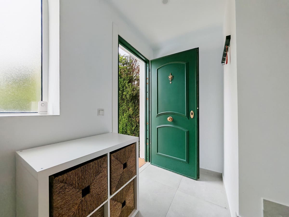 3 quarto Casa em Banda para arrendar em Calahonda com piscina - 3 500 € (Ref: 9544469)