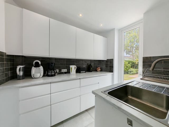 3 soverom Hus til leie i Calahonda, Mijas med svømmebasseng - € 3 500 (Ref: 9544469)