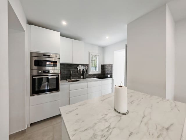 Casa de 3 habitaciones en Calahonda, Mijas en alquiler con piscina - 3.500 € (Ref: 9544469)