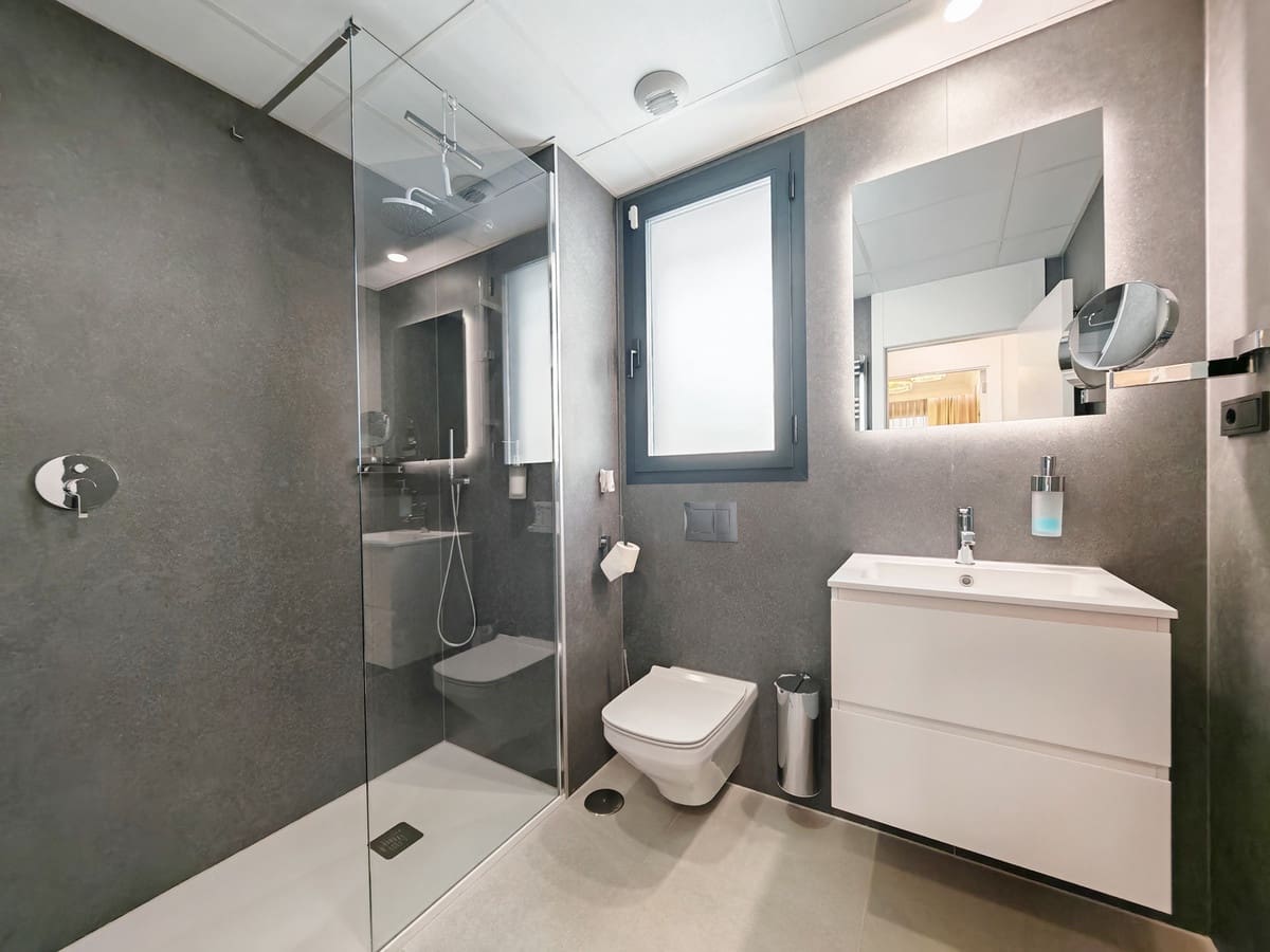 3 chambre Penthouse à vendre à Marbella avec piscine garage - 1 499 000 € (Ref: 9552261)