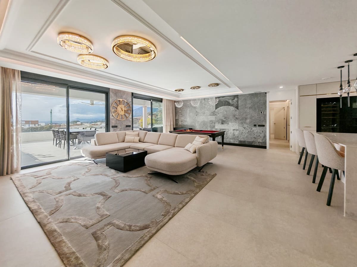 3 soveværelse Penthouse til salg i Marbella med swimmingpool garage - € 1.499.000 (Ref: 9552261)