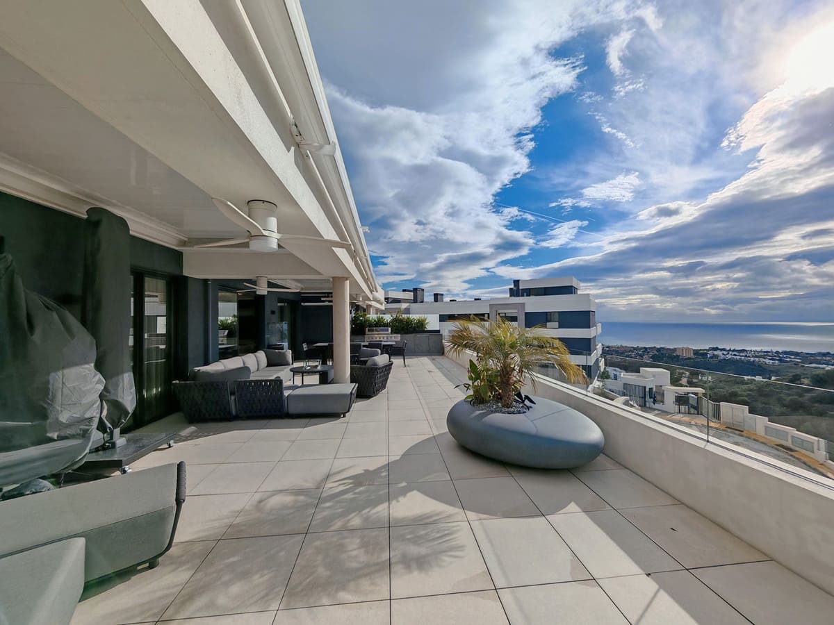3 slaapkamer Penthouse te koop in Marbella met zwembad garage - € 1.499.000 (Ref: 9552261)