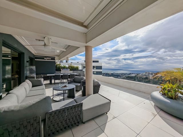 3 quarto Penthouse para venda em Marbella com piscina garagem - 1 499 000 € (Ref: 9552261)