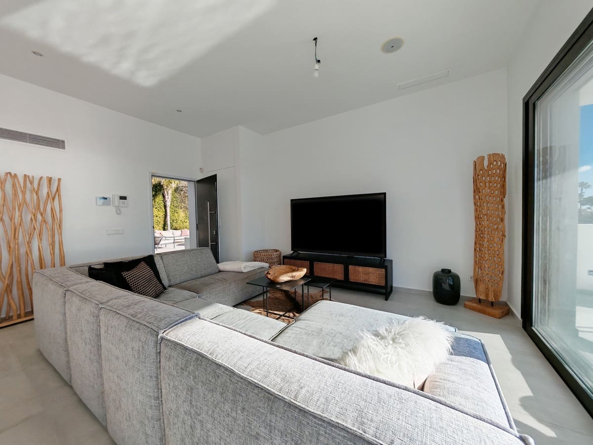 Chalet de 5 habitaciones en El Chaparral en venta con piscina garaje - 1.450.000 € (Ref: 9555794)