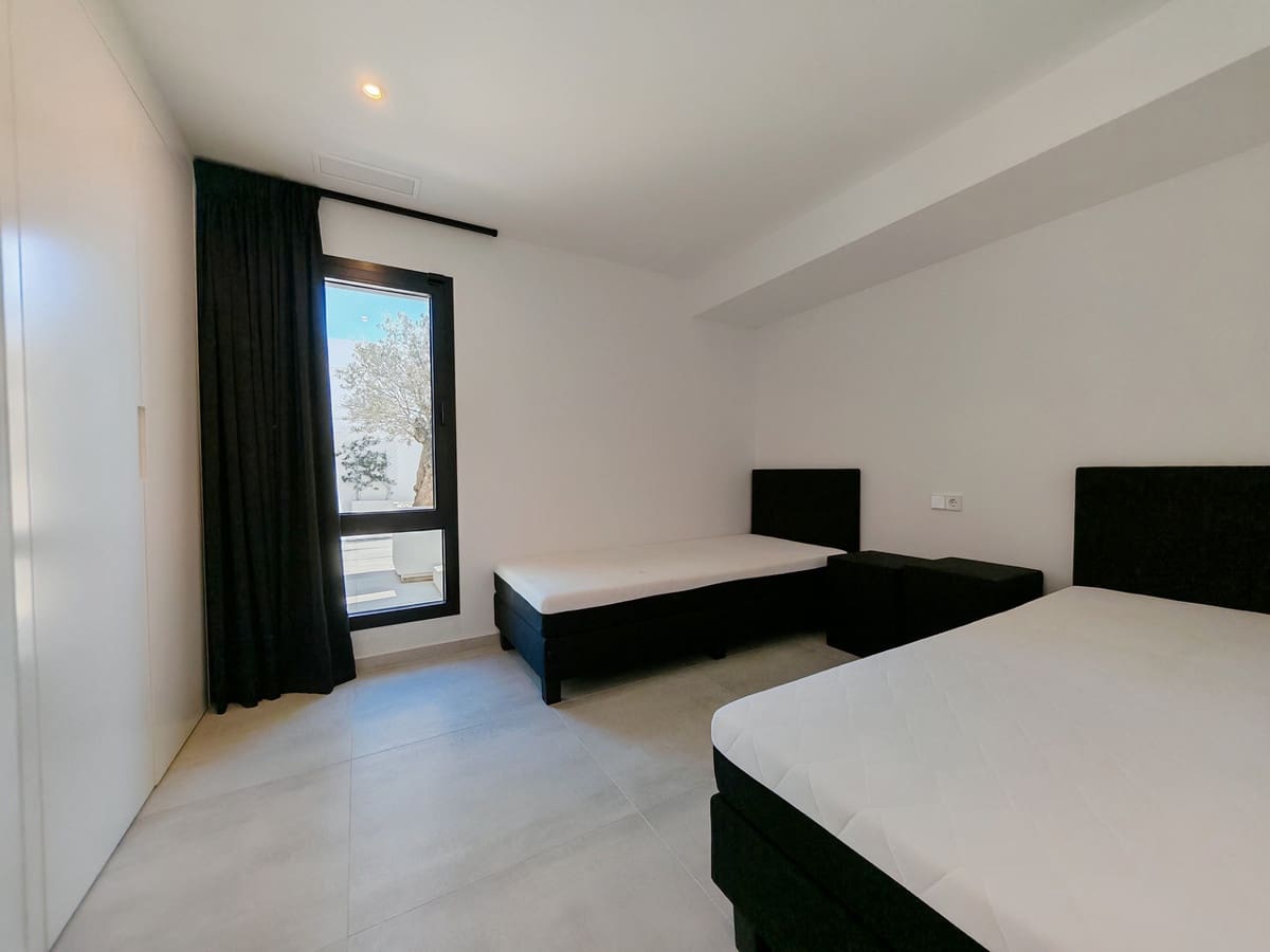 Chalet de 5 habitaciones en El Chaparral en venta con piscina garaje - 1.450.000 € (Ref: 9555794)