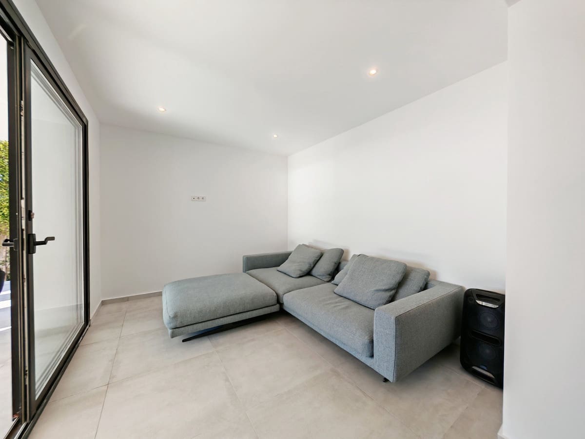 Chalet de 5 habitaciones en El Chaparral en venta con piscina garaje - 1.450.000 € (Ref: 9555794)