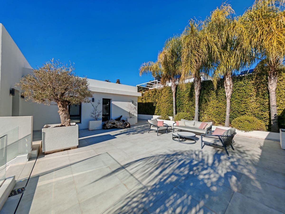 Chalet de 5 habitaciones en El Chaparral en venta con piscina garaje - 1.450.000 € (Ref: 9555794)