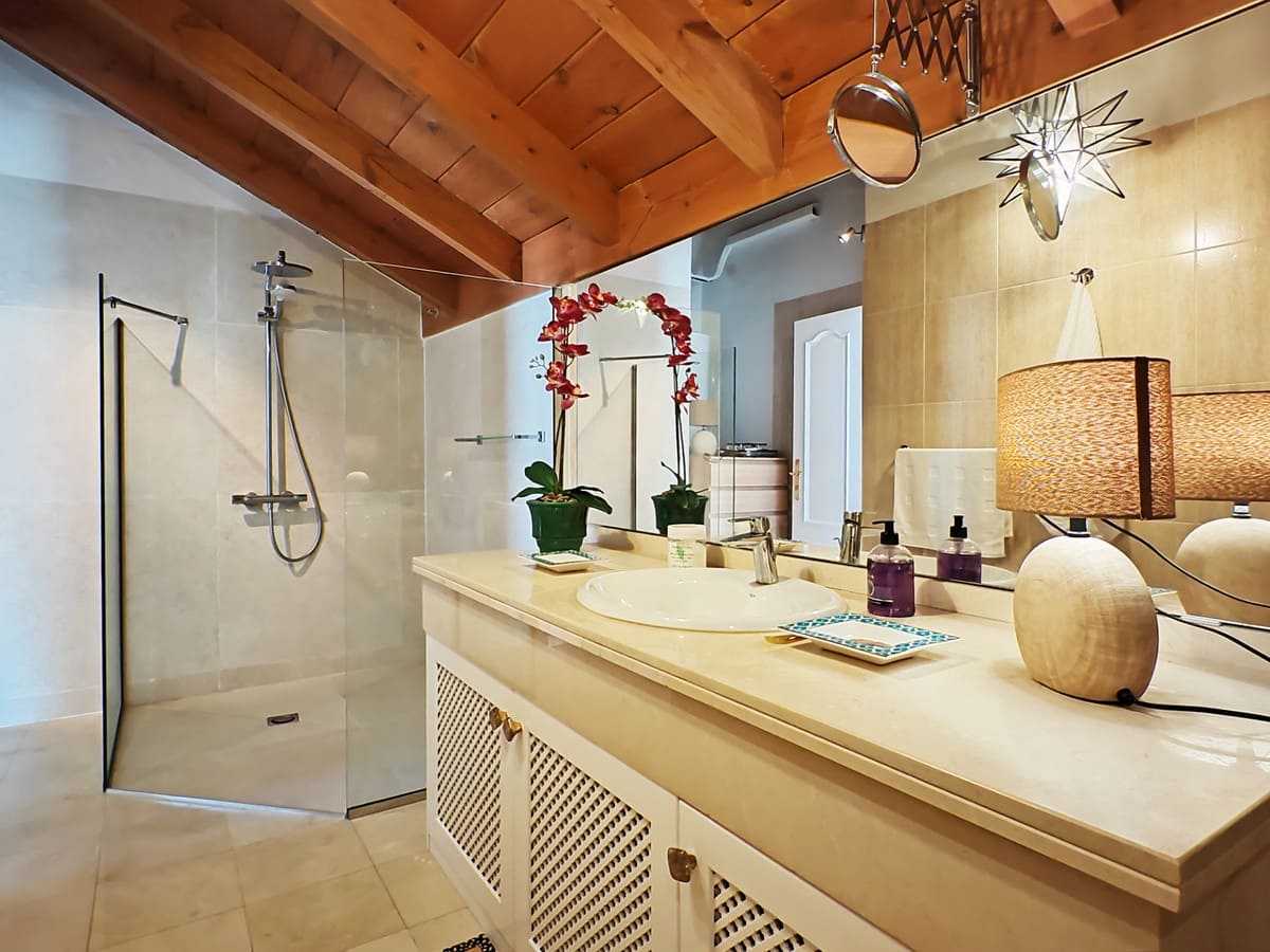 3 bedroom Apartment for sale in Carib Playa with pool garage - € 740,000 (Ref: 9591801)