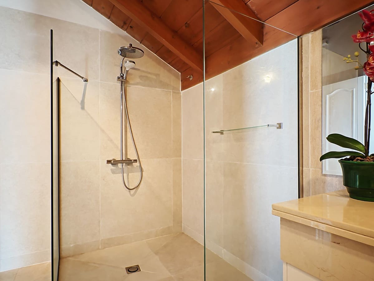 3 bedroom Apartment for sale in Carib Playa with pool garage - € 740,000 (Ref: 9591801)