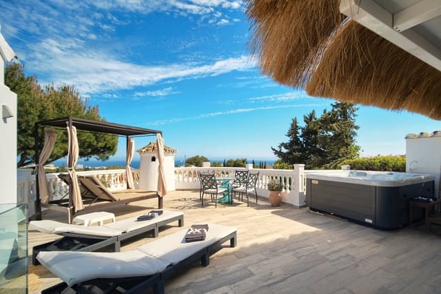 4 soverom Villa til salgs i Mijas Costa, Mijas med svømmebasseng garasje - € 1 385 000 (Ref: 9637523)