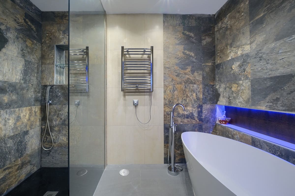 4 bedroom Villa for sale in Mijas Costa with pool garage - € 1,385,000 (Ref: 9637523)