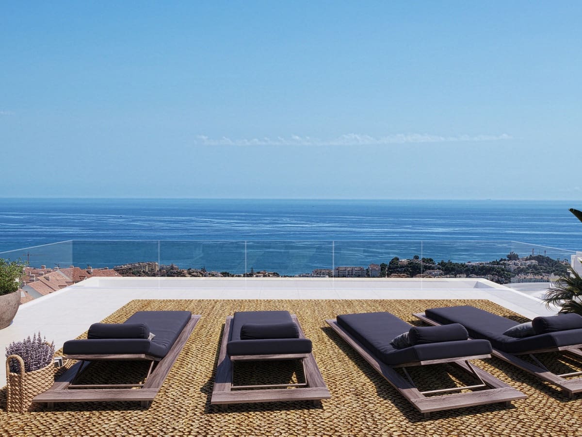 4 soveværelse Semi-Rækkehus til salg i La Cala de Mijas med swimmingpool garage - € 970.000 (Ref: 9656688)