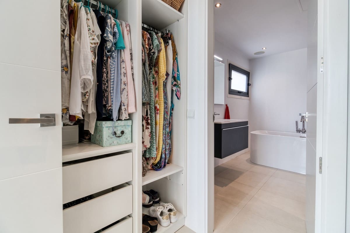 4 Zimmer Villa zu verkaufen in La Cala de Mijas mit Pool Garage - 2.395.000 € (Ref: 9670597)