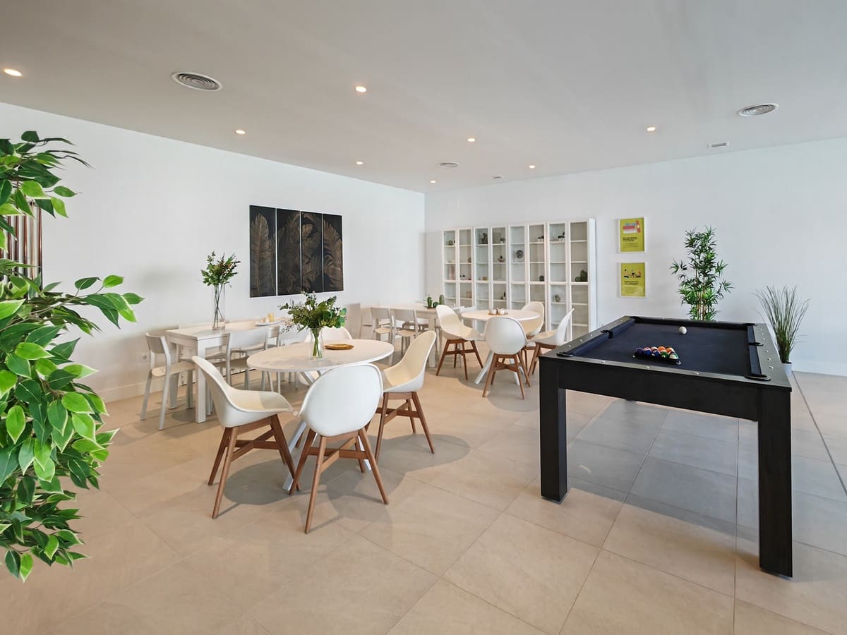 2 bedroom Apartment for sale in Manilva with pool garage - € 399,000 (Ref: 9675968)