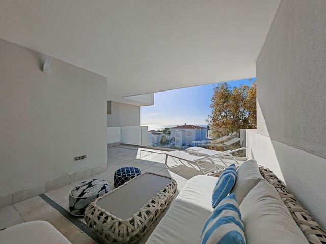 2 soverom Leilighet til salgs i Manilva med svømmebasseng garasje - € 399 000 (Ref: 9675968)