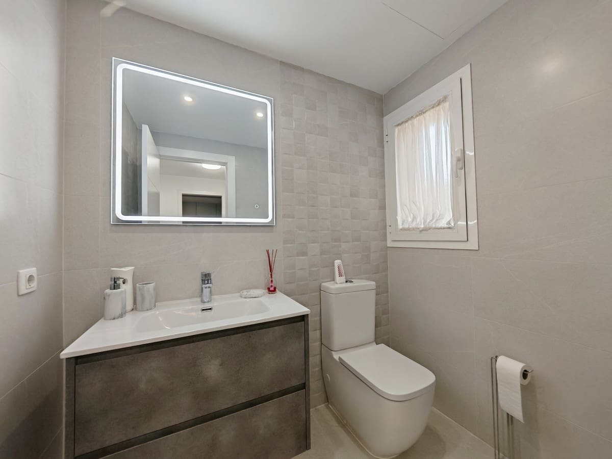 4 slaapkamer Huis te koop in Riviera del Sol met zwembad garage - € 649.000 (Ref: 9677872)