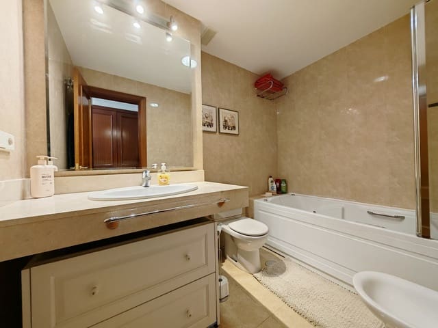 2 sypialnia Apartament na sprzedaż w Mijas Costa, Mijas z basenem garażem - 305 000 € (Ref: 9679819)