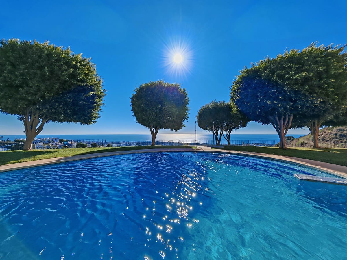 2 sypialnia Apartament na sprzedaż w Mijas Costa z basenem garażem - 305 000 € (Ref: 9679819)