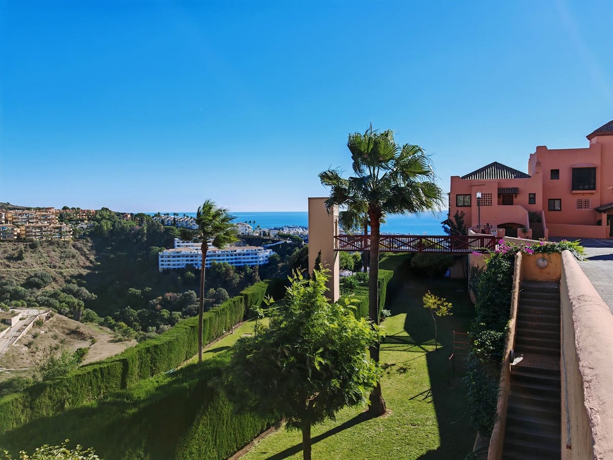 2 sypialnia Apartament na sprzedaż w Mijas Costa z basenem garażem - 305 000 € (Ref: 9679819)