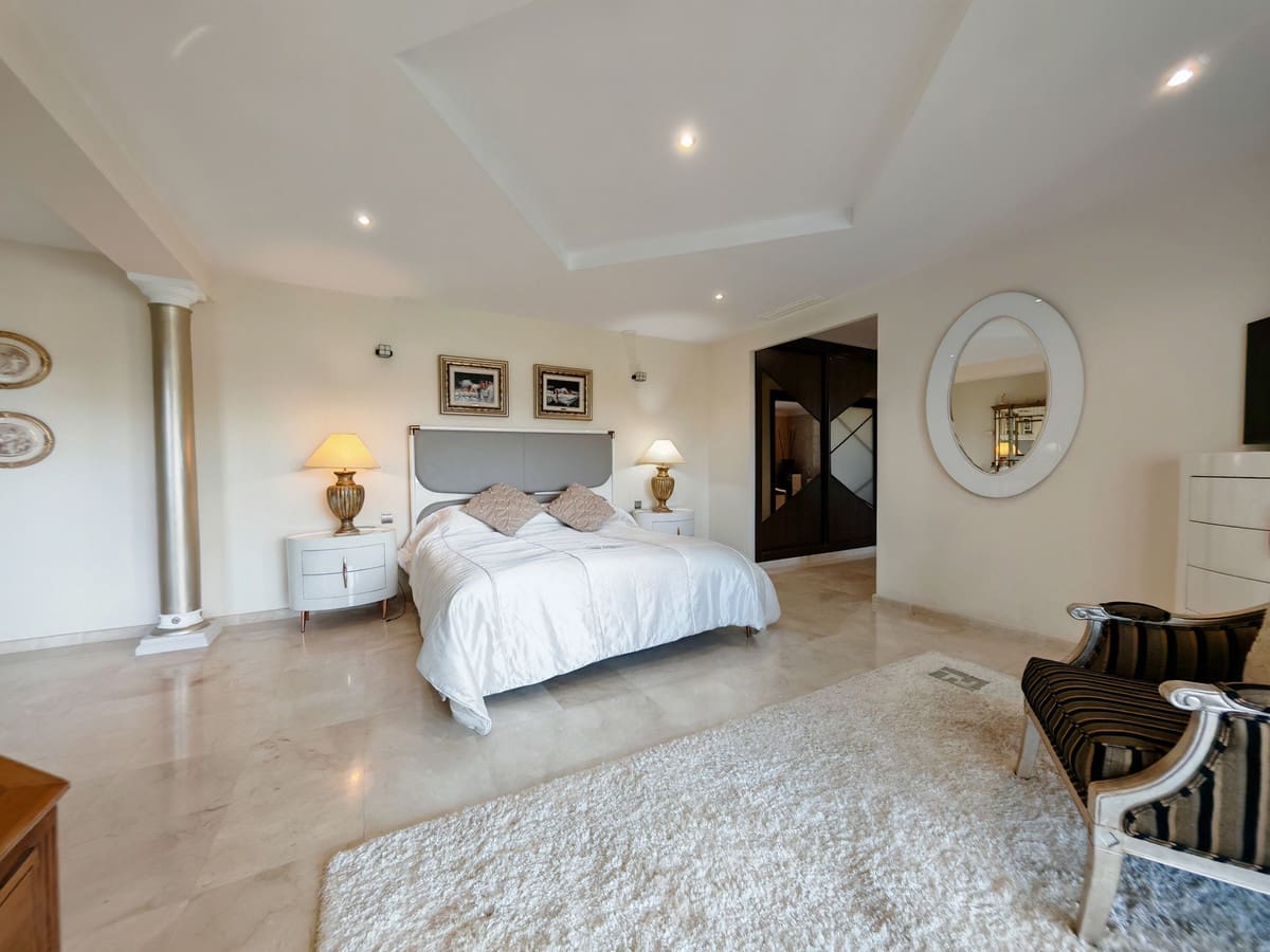 4 slaapkamer Villa te koop in La Cala Golf met zwembad - € 1.995.000 (Ref: 9686375)